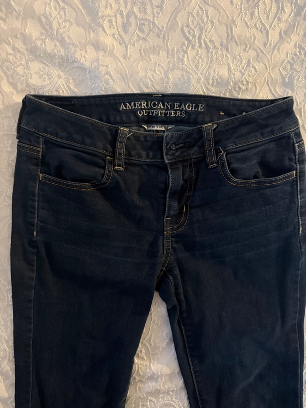 American Eagle Outfitters Dark Indigo Skinny Jeans size 2 Long